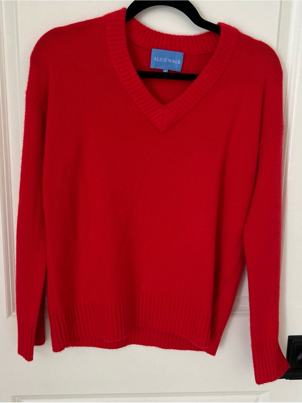 Alice Walk Bright Red V Neck 100% Cashmere Sweater Women’s Size S EUC Holiday
